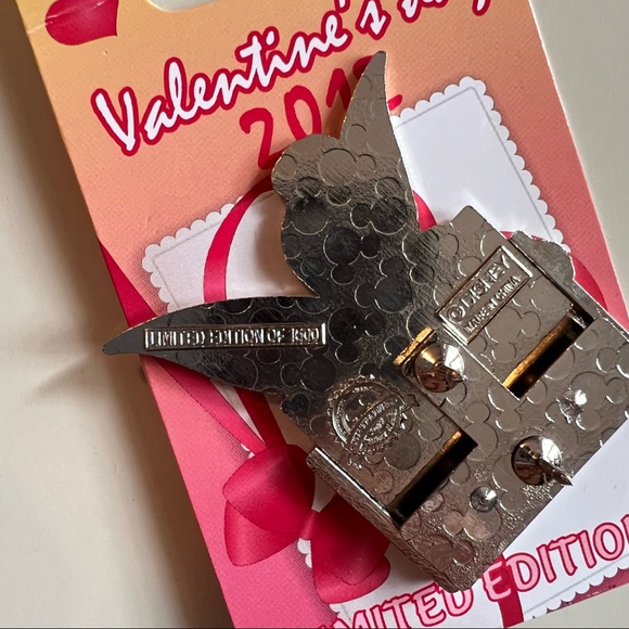 Disney Valentine's Day Pin - 2012 - Tinker Bell - Picture 6 of 6